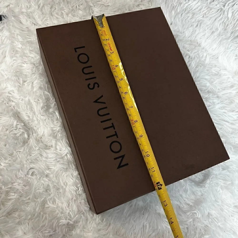 Louis vuitton box and ribbon